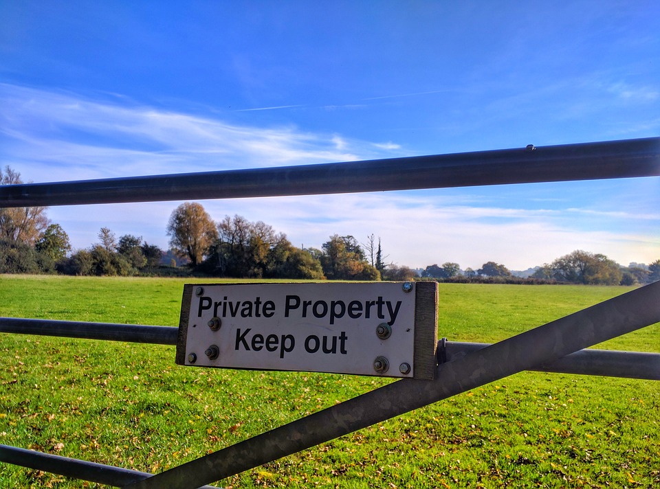 homesteading farm gates security